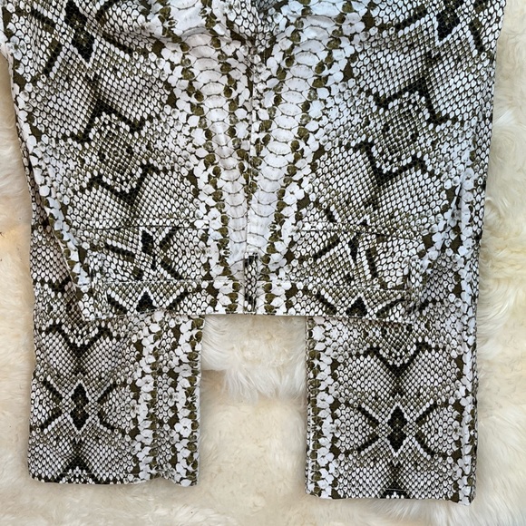 Python Snake-Print Jeans 🔥 petite friendly - Picture 4 of 5
